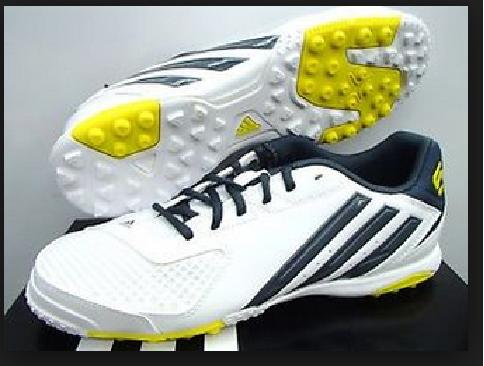 Smallest size store football boots